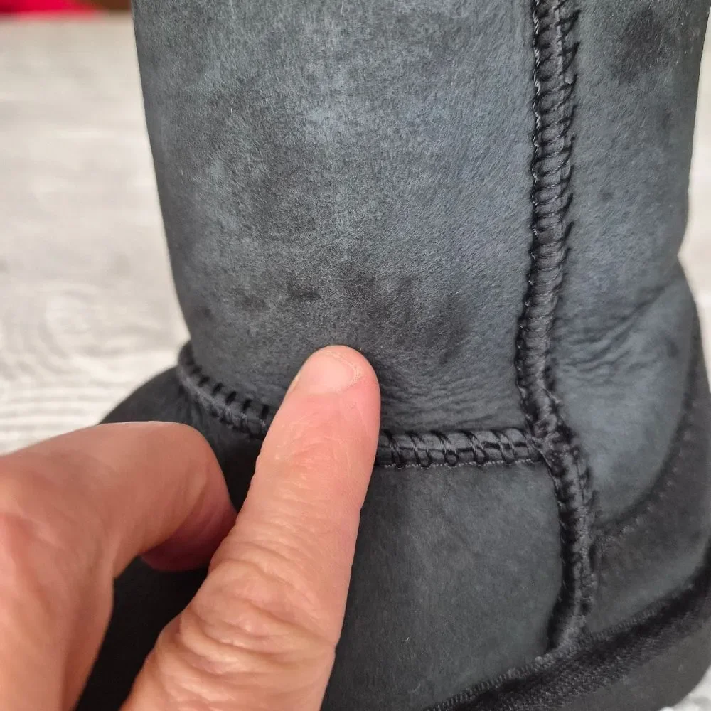 GUC UGG Classic Ⅱ Kids Boots #1017703K Black US Size 7
